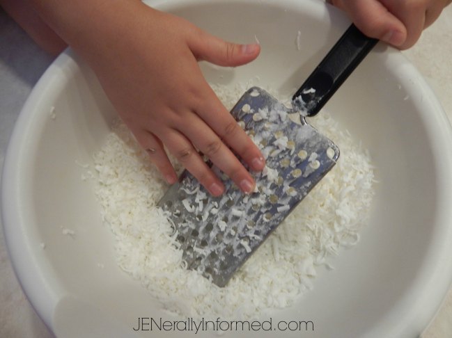 Make your own glitter dough this holiday season!