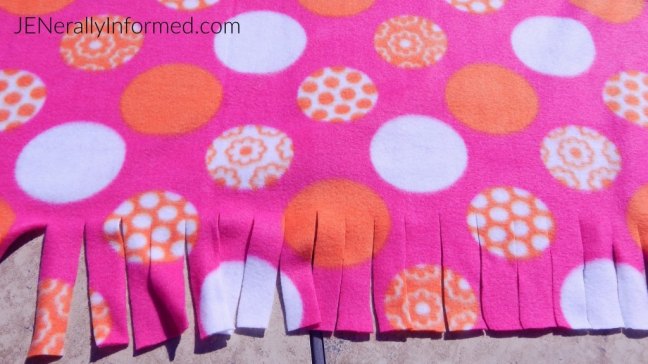 How to make a flannel tie blanket. Super easy and cute!