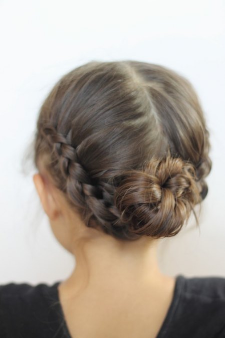 Learn how to make this adoarable double Dutch braid- bun!