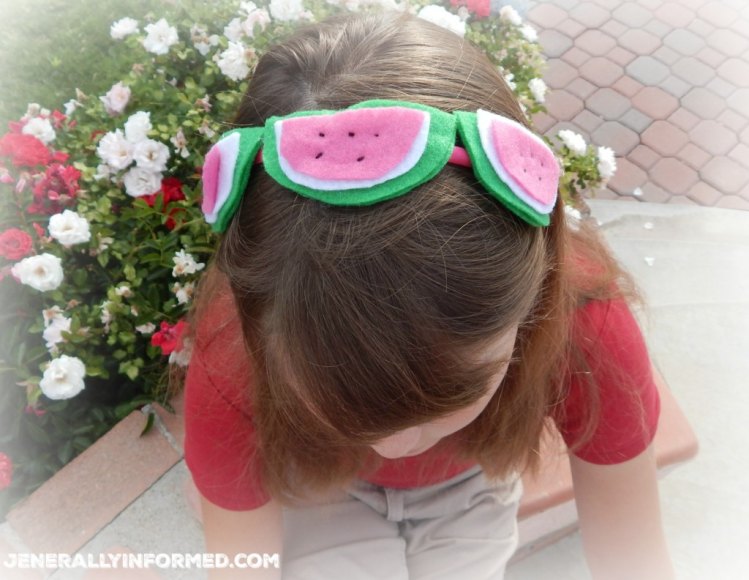 Make summer fabulous with this adorable DIY watermelon headband!