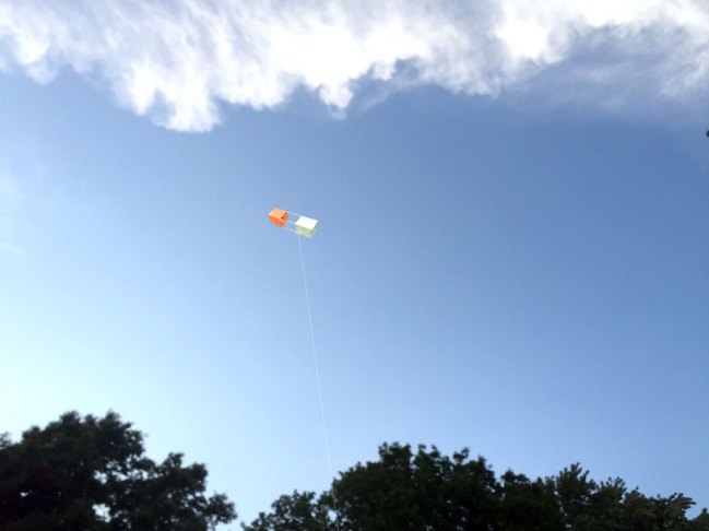 How To Make A Box Kite In 6 Simple Steps!