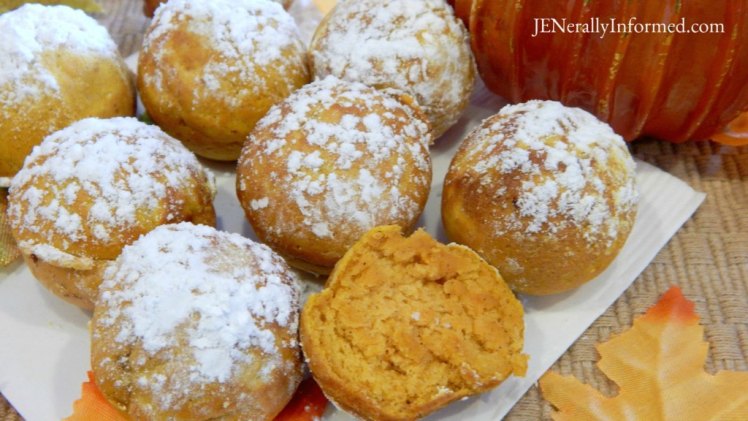 Enjoy the taste of fall! Powdered Sugar & Pumpkin Spice Baked Donut Holes.