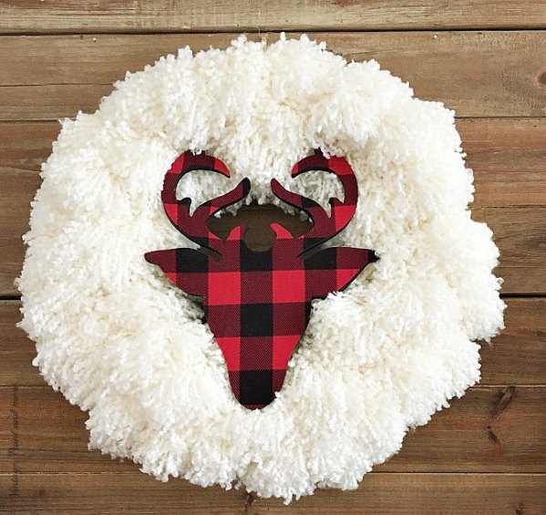 DIY Farmhouse Christmas Wreath From Vintage, Paint & More.