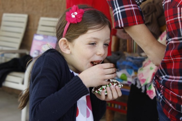 A story about service and lighting the world one cupcake at a time. #LightTheWorld #FeedTheHungry