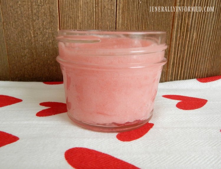 Pamper yourself with this creamy peppermint sugar scrub! 