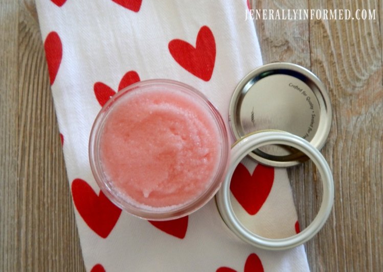 Pamper yourself with this creamy peppermint sugar scrub! 