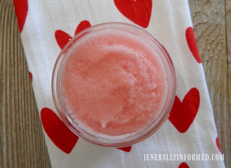 Pamper yourself with this creamy peppermint sugar scrub! 