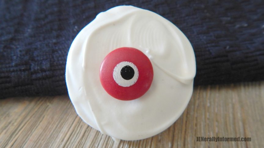 Spook out your crew with this recipe for easy monster eyeball cookies!