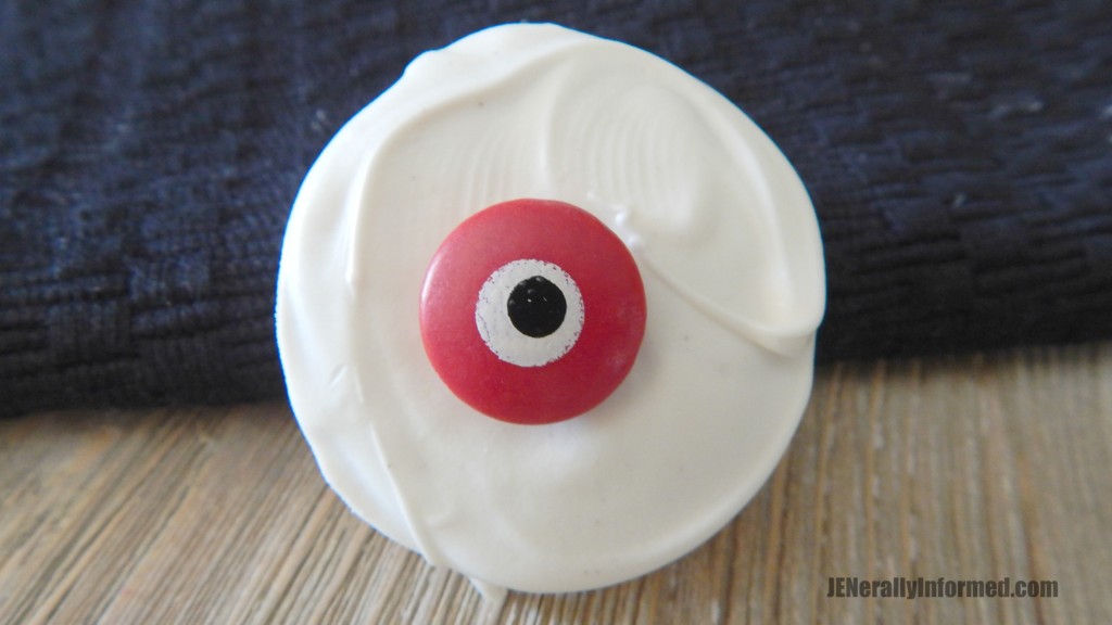 Easy Halloween Monster Eyeball Cookies