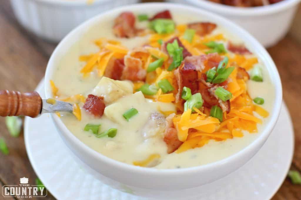 Crockpot Cheddar Bacon Ranch Potato Soup!
