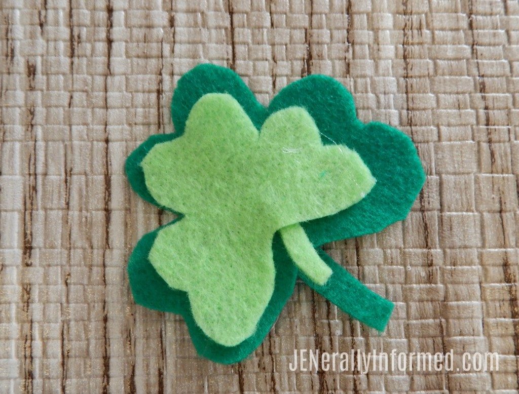 DIY Lucky #Shamrock Pins & Headbands! #stpatricksday