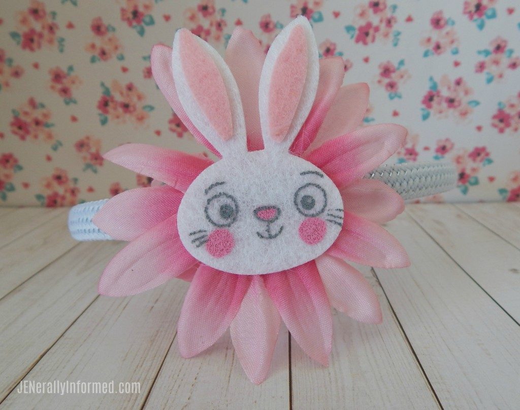 Learn how to make these adorable DIY hair accessories just in time to welcome Spring! 