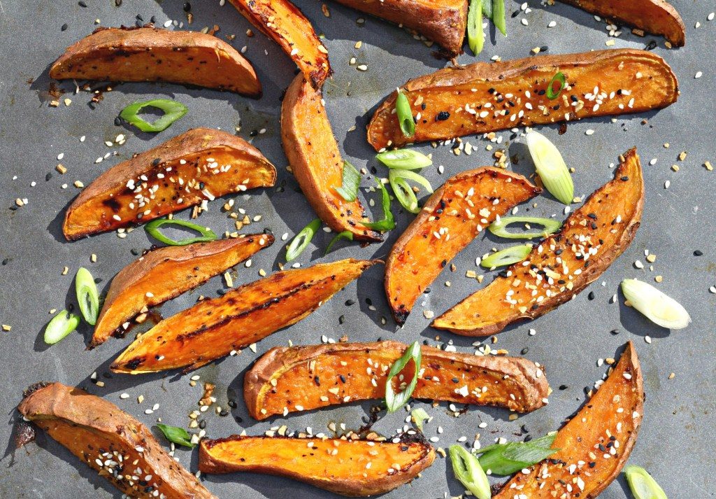 Maple Sesame Sweet Potato Fries | Roasted, High Fiber from Looney For Food.