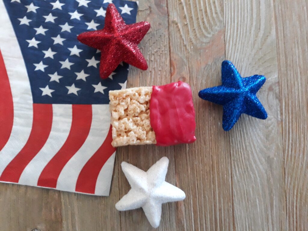 Celebrate #MemorialDay with these super easy to make Red, White and BOOM Rice Krispie Treats!" #cooking #desserts