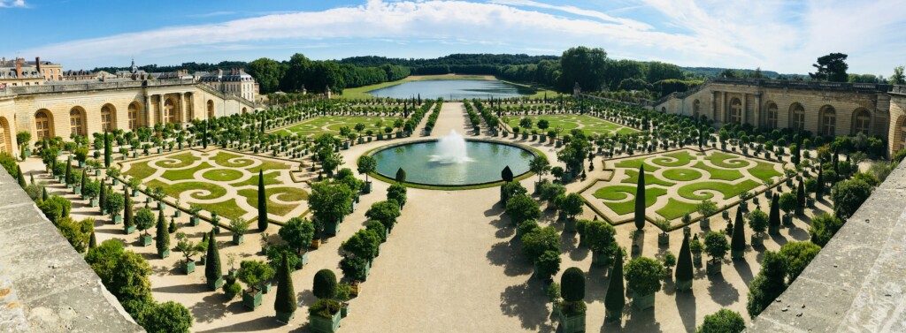 Photo at Versailles. Courtesy Go to Armand Khoury's profile Avatar of user Armand Khoury Armand Khoury @armand_khoury Armand Khoury and Unsplash.