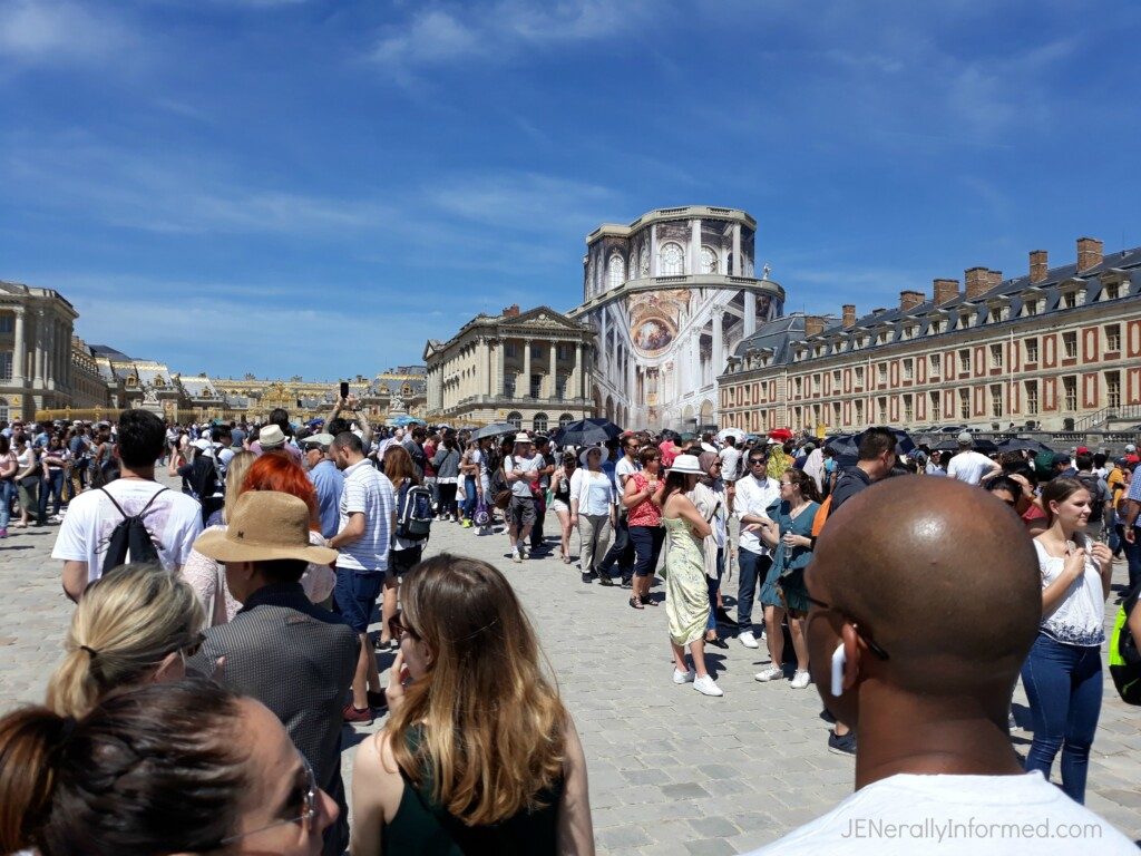 Millions of people visit Versailles every year, so here's how to Plan the Perfect Paris to Versailles Day Trip for yourself. #travel #Paris #Versailles