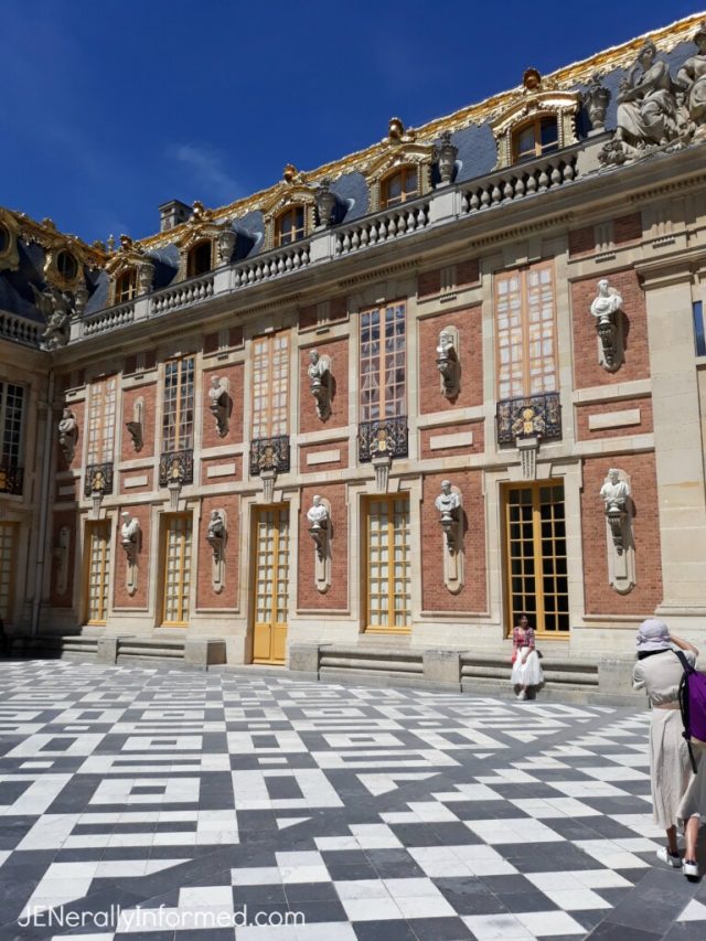 Millions of people visit Versailles every year, so here's how to Plan the Perfect Paris to Versailles Day Trip for yourself. #travel #Paris #Versailles