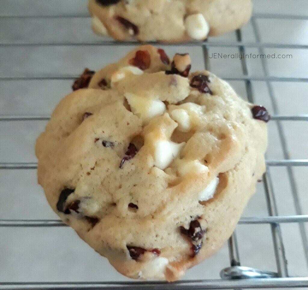 Try these perfect for Fall White Chocolate and Cranberry Chip Cookies! #cooking #baking #desserts