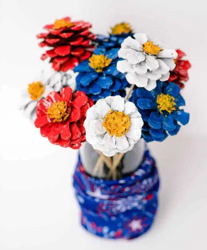 Patriotic Pinecone Floral DIY Decor Display from This Mom's Confessions.