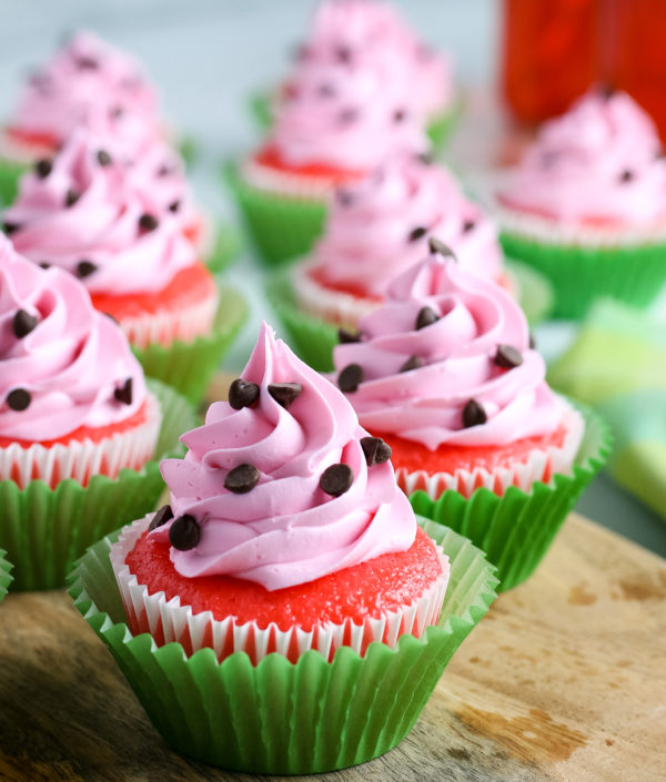 Easy Watermelon Cupcakes from Mommy Hates Cooking.