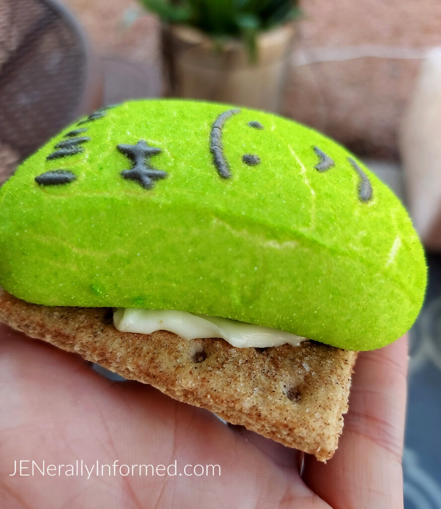 Halloween-inspired treats in less than 5 minutes! Easy to make Frankenstein Oven-Baked Halloween S'mores! #Halloween