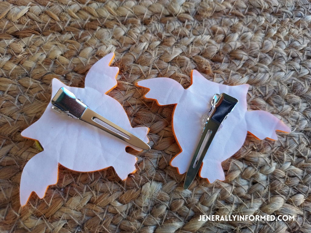 Don't let the Fall pass you by before you make your own super easy-to-make owl hair barrettes!