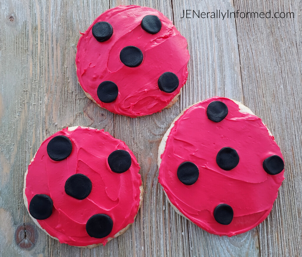Learn how to make these easy and delicious sugar cookies inspired by the TV show #MiraculousLadybug!" #desserts #kiddesserts