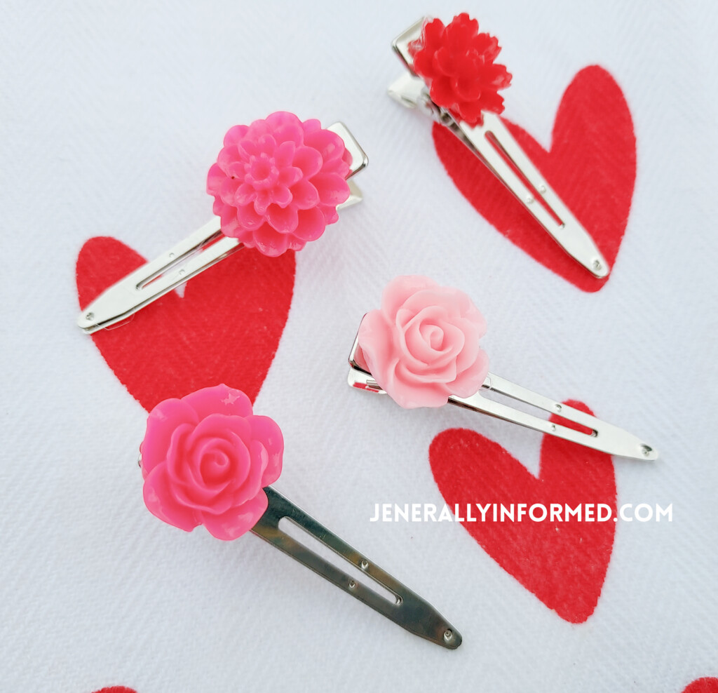 Here's how to DIY your own super easy-to-make, adorable flower barrettes in less than 5 minutes! #hair #beauty #kidscrafts #hairaccessories