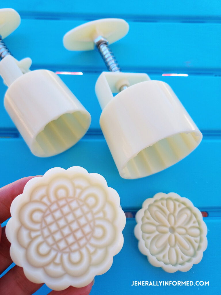 Want to learn how to make your own bath bombs, but think it might be too hard? Try this super easy recipe for DIY Flower-Shaped Pressed Bath Bombs!
