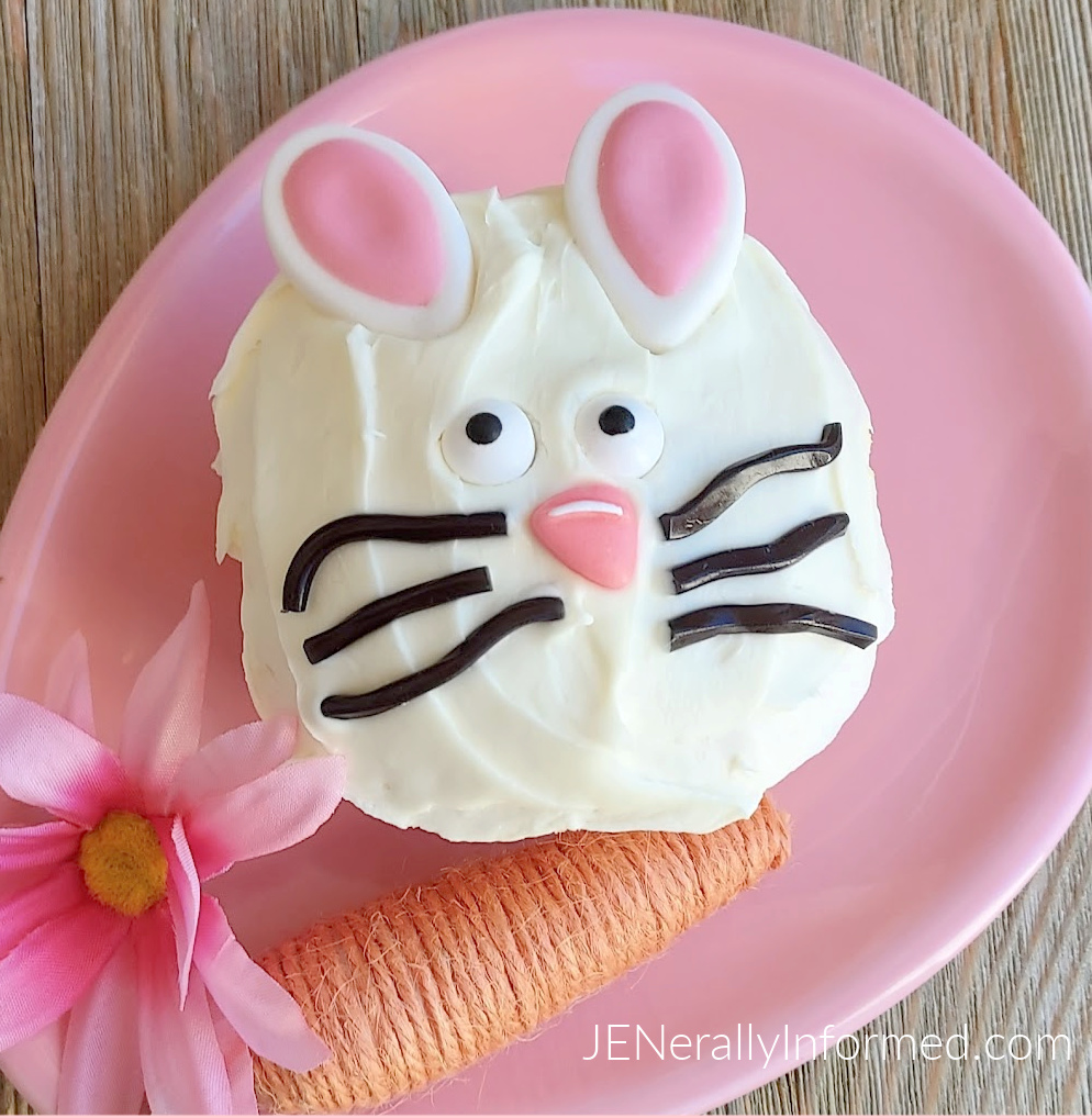 Learn how to make these deliciously easy Easter bunny lemon and cheesecake flavored cupcakes! #cooking #Easter #cookingwithkids #Springrecipes