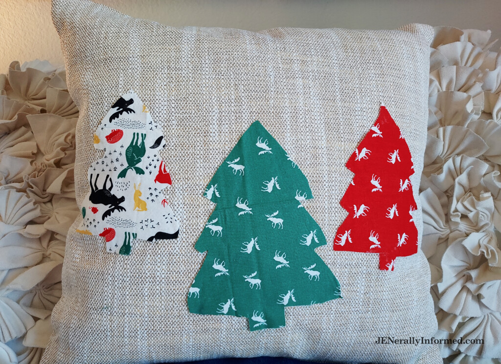 Learn how to easily make your own Christmas tree holiday pillow in less than 30 minutes! #holidaydecorating #diydecor #Christmas