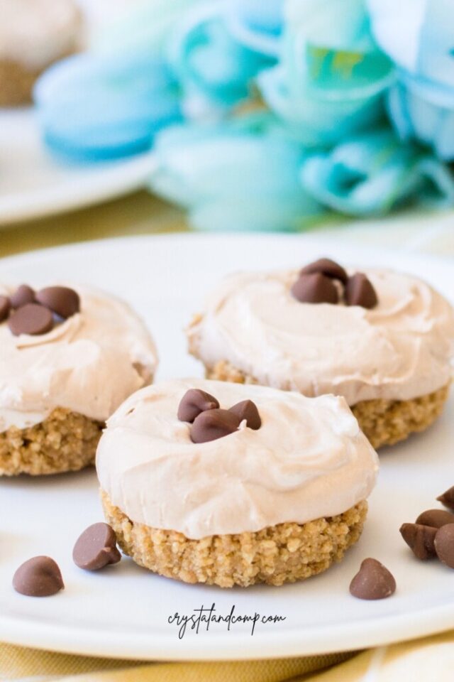 No Bake Chocolate Mini Cheesecakes from Crystal and Comp.