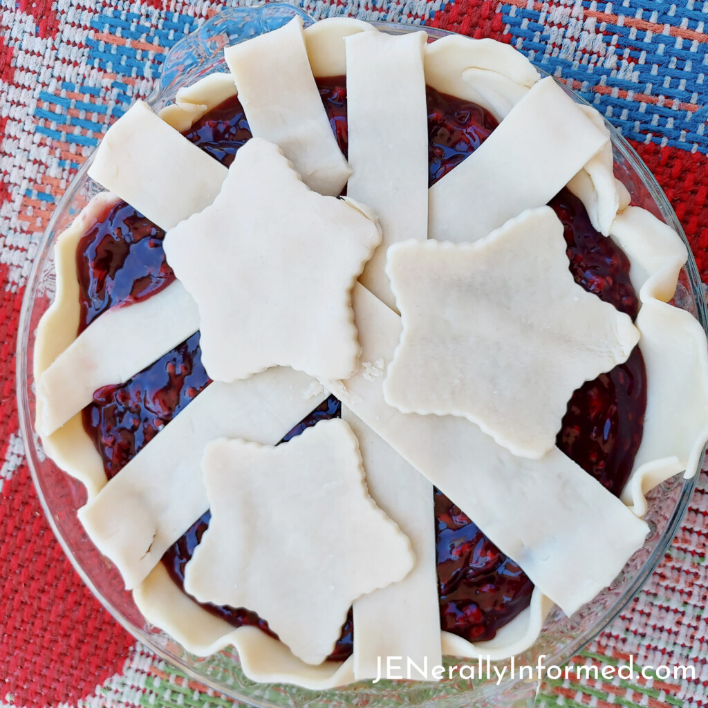 Check out this easy-to-make and delicious pie that is perfect for Memorial Day or the 4th of July! #redwhiteandblue #baking #desserts #easyrecipes