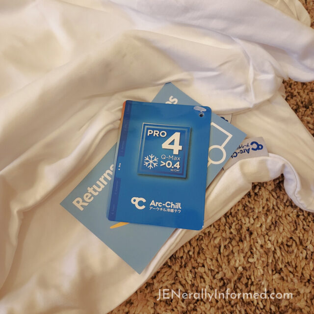 Stay cool this summer with Marchpower Arc-Chill Blanket and Pillowcases! #sponsored #bedding #coolingtips