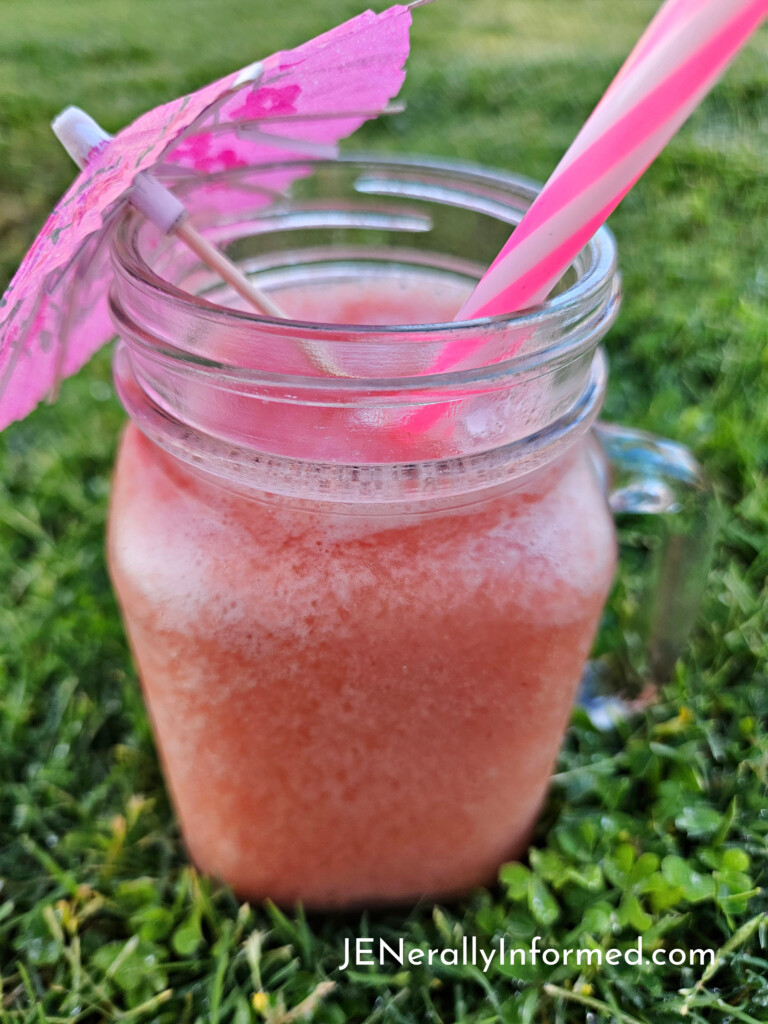 Learn how to make the watermelon and strawberry smoothie you need RIGHT now so you can make it through the hottest of the summer months! 