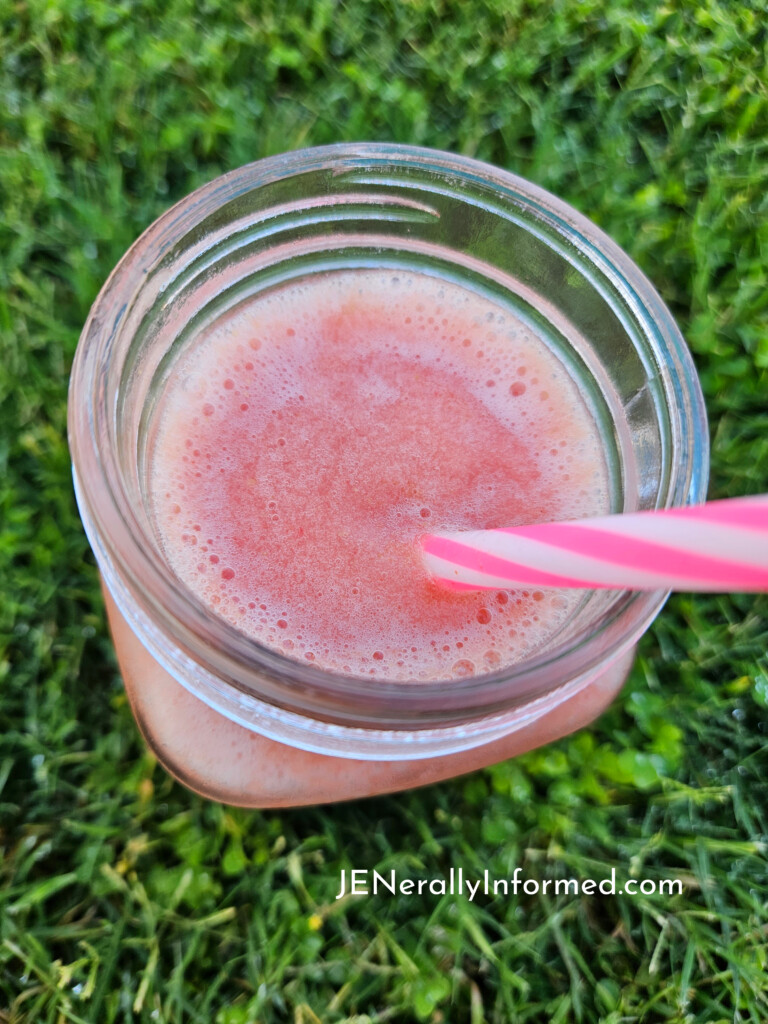 Learn how to make the watermelon and strawberry smoothie you need RIGHT now so you can make it through the hottest of the summer months! #smoothierecipes #watermelonsmoothie