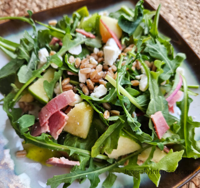 A delicious protein-powered salad! Learn how to make an apple, farro, and spring mix salad. Perfect for summer!  #salads #recipes