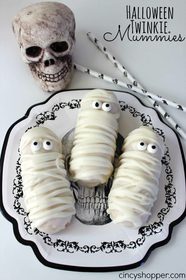 Halloween Twinkie Mummies Recipe from Cincy Shopper.