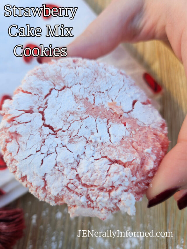 Learn how to make these deliciously easy 3-ingredient strawberry cake mix cookies! #recipes #valentinesday #baking