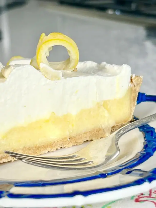 Easy No Bake Lemon Curd Pie Recipe by Sonata Home Design. 