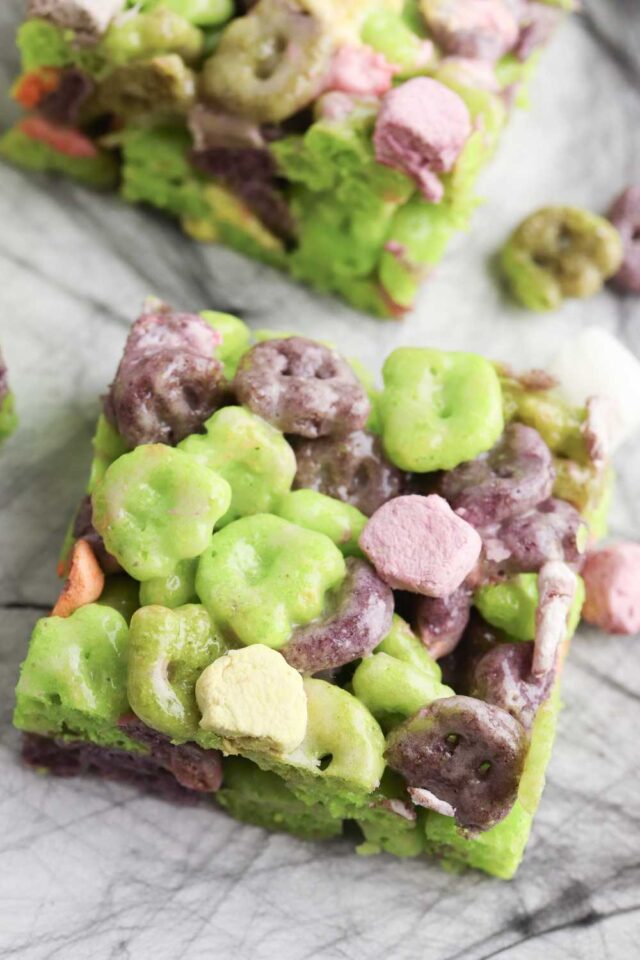 Easy No Bake Halloween Treats with Monster Mash Cereal by Hunny I’m Home DIY.