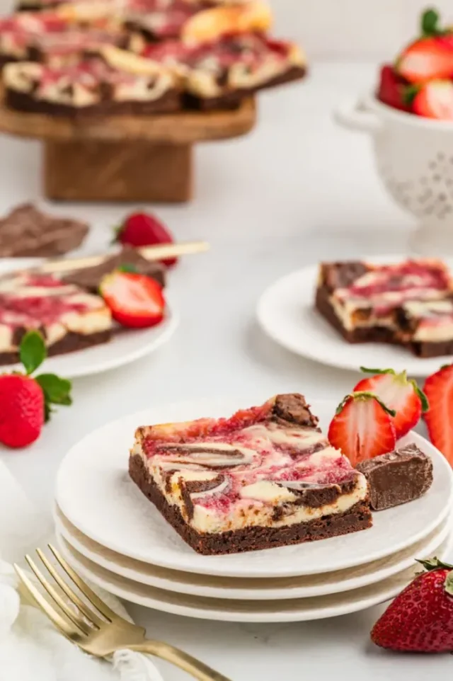 Strawberry Cheesecake Brownies by Recipes Simple.