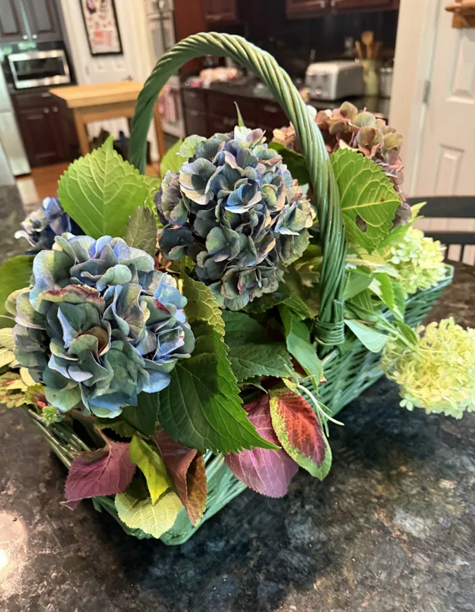 Creating Seasonal Vignettes from Garden Treasures by Thrifting Wonderland.