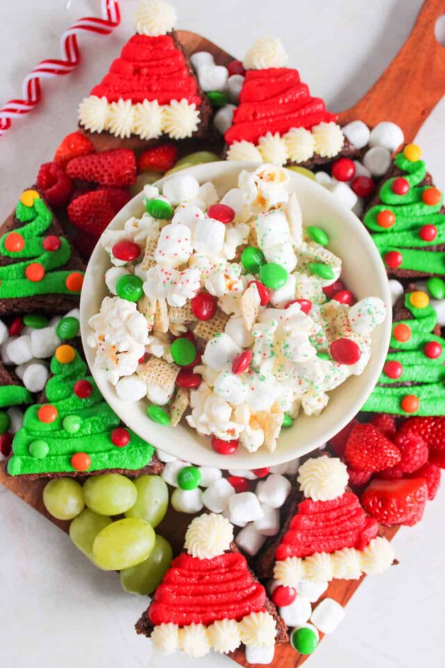 Santa Charcuterie Board (Perfect Christmas Charcuterie)