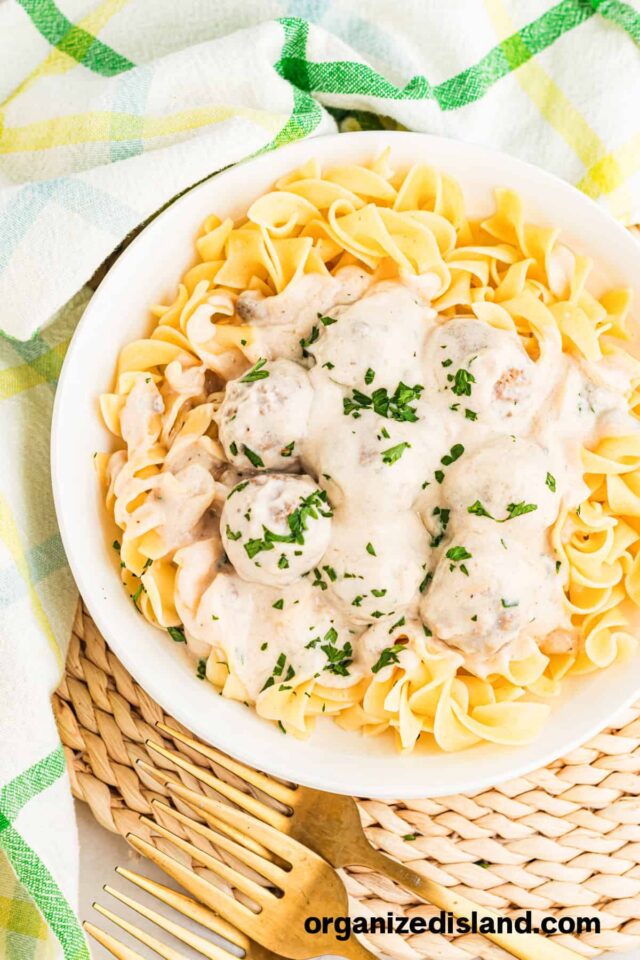 Easy Crockpot Swedish Meatballs Recipe from Organized Island.
